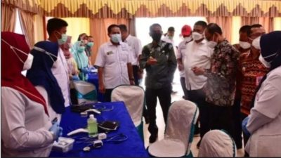 Wakil Bupati Way Kanan Ali Rahman Lakukan Peninjauan Vaksinasi Covid 19